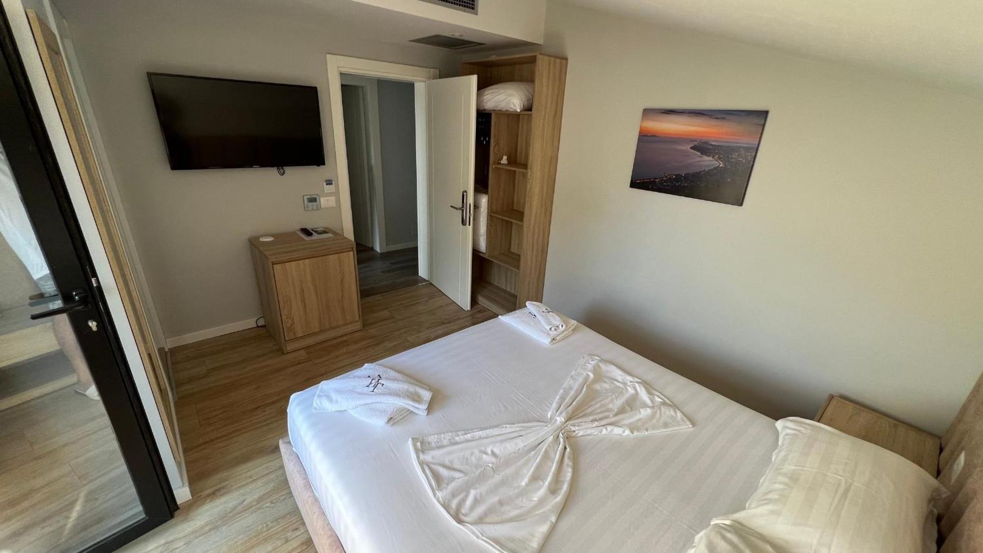 Villa Tramonto Vlorë エクステリア 写真