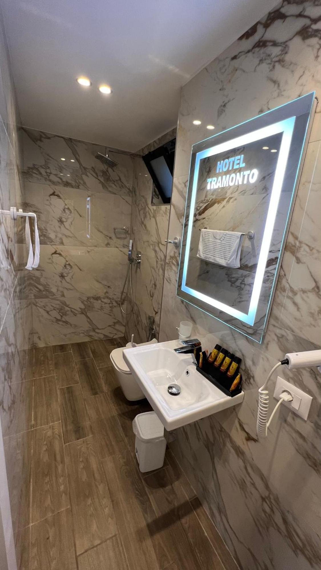 Villa Tramonto Vlore Radhimë エクステリア 写真
