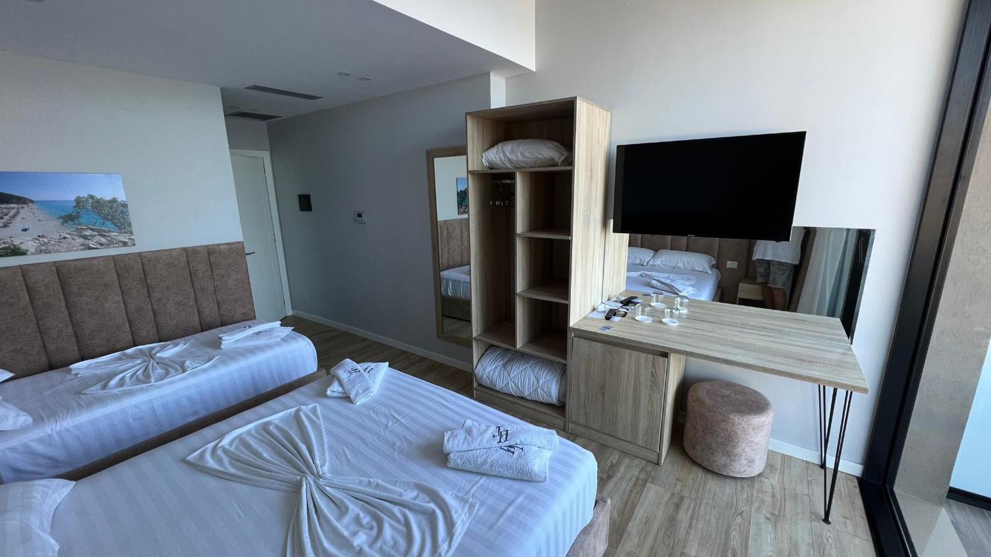 Villa Tramonto Vlore Radhimë エクステリア 写真