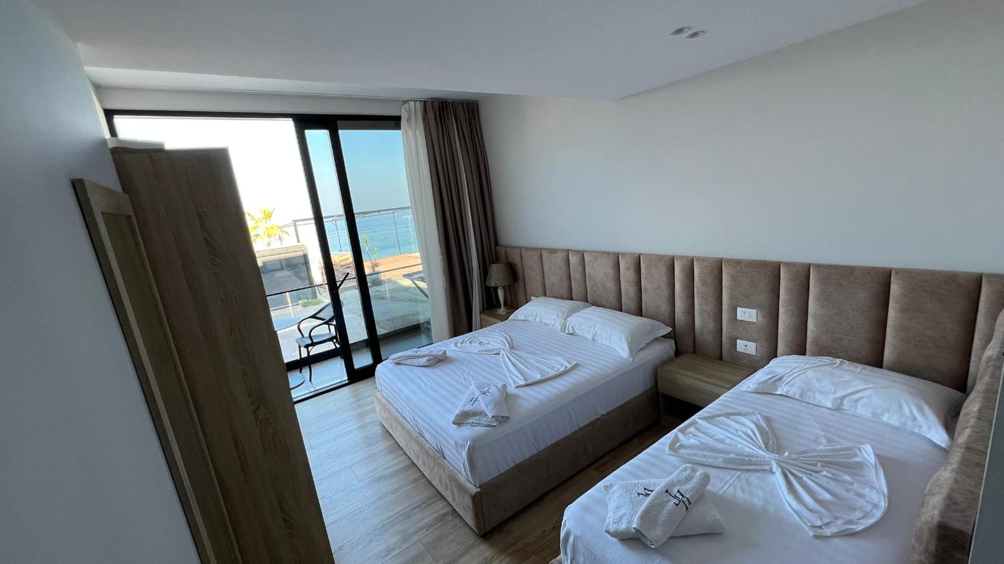 Villa Tramonto Vlorë エクステリア 写真