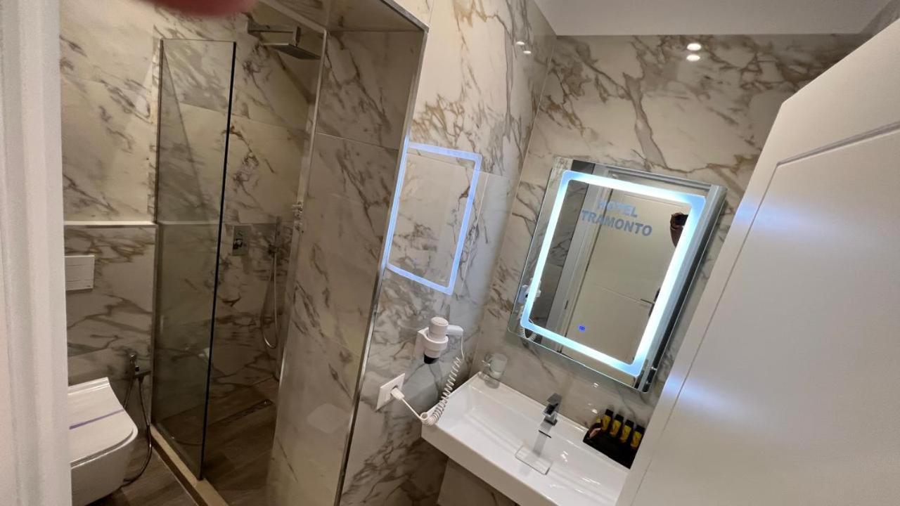 Villa Tramonto Vlore Radhimë エクステリア 写真